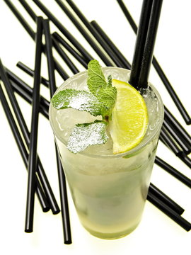 sommernachtstraum cocktail calvados mit zitronensaft cooler