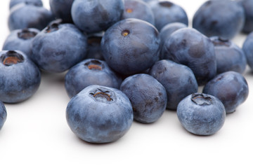 Viele Blaubeeren nebeneinander