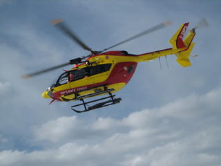 Hélicoptère sécurité civile 8