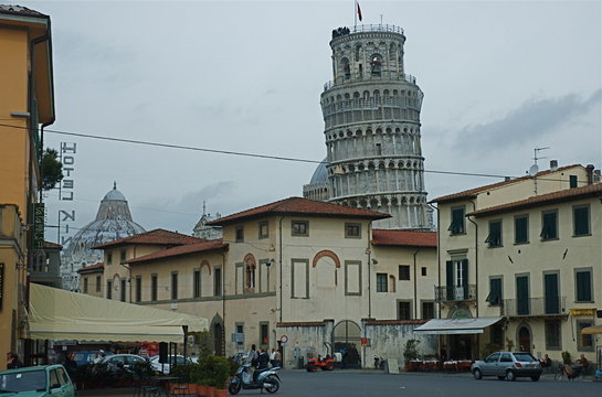 Tour pench&eacute;e de Pise