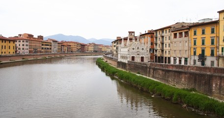 Pisa, Arno