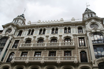 Fototapeta na wymiar Edificio singular calel Mayor-Madrid
