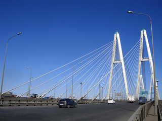 Fototapeta premium cable-braced bridge and blue sky