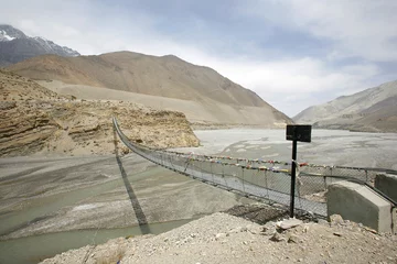 Fotobehang Nepal steel suspension bridge, mustang, annapurna, nepal