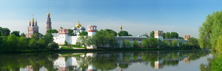 Fototapeta na wymiar Novodevichy klasztor P