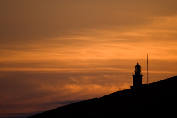 Fototapeta premium Faro del cabo Matxitxako amaneciendo