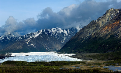 Moutains around Matanuska glacier along Alaskan highway 1
