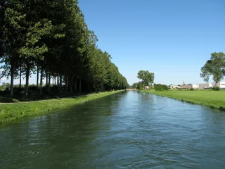 Cercles muraux Canal Canal Vacchelli - canal aquatique artificiel