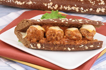 wheat bread meatballs sandwich