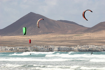 kitesurfers