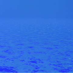 mer paisible et ciel bleu