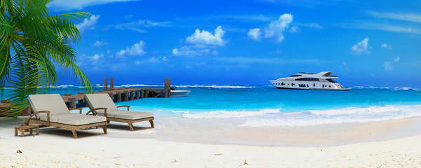 Obraz na płótnie Canvas caraibean beach ponton 05