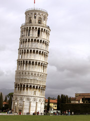 Fototapeta na wymiar Wieża w Pizie