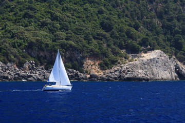 Fototapeta premium Sailing in Greece around Lefkas island