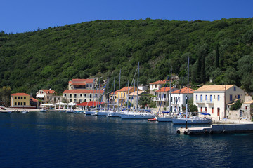 Fototapeta na wymiar The harbour at Fiskardo on the greek island of Kefalonia