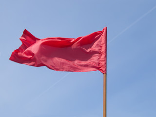 Fototapeta na wymiar Czerwona flaga