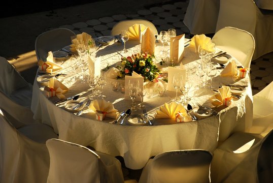 wedding dinner table in evening light