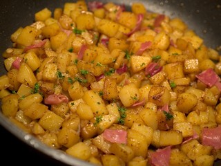 Bratkartoffeln in der Pfanne