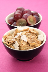 musli and grapes