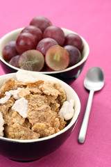 musli and grapes