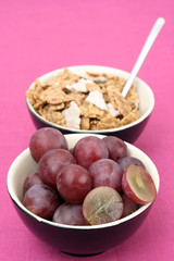 musli and grapes