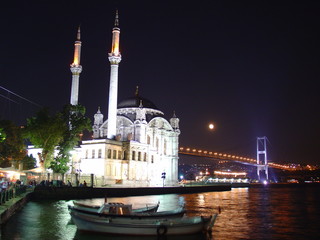 Ortaköy bei Nacht