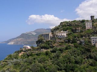 village et tour de Nonza au Cap Corse