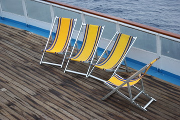 Il ponte e le sdraio 