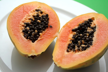 Frische Papaya