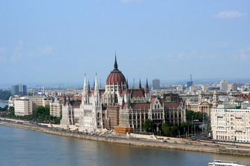 Fototapeta na wymiar Budapest view of Parliament from across the Danube