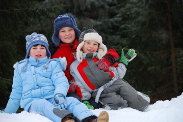 Fototapeta na wymiar Children in snow