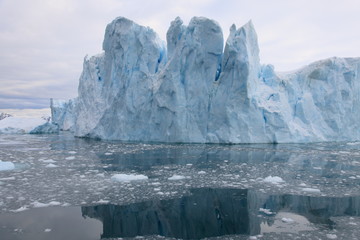 Fototapeta na wymiar Glacier ściany w Antarktyce