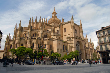 Fototapeta na wymiar Katedra w Segowii