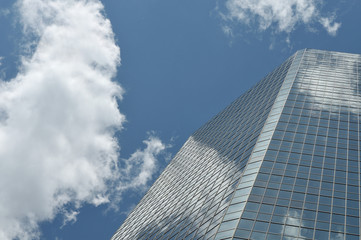 Fototapeta na wymiar Gratte ciel /Skyscraper(Office building)