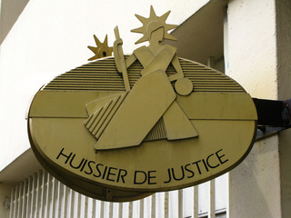 huissier de justice