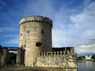 Tour ancienne, port de La Rochelle