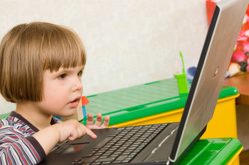 little girl and laptop