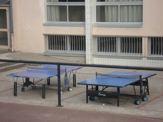 Fototapeta na wymiar Table de ping pong