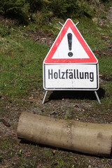 Baum fällt!