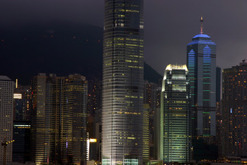 Fototapeta na wymiar Hong Kong Island w nocy