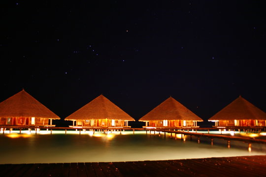 Malediven bei Nacht
