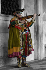 Fototapeta na wymiar skrzypek w Wenecji