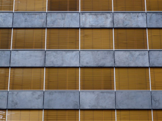 Fassade mit Jalousie