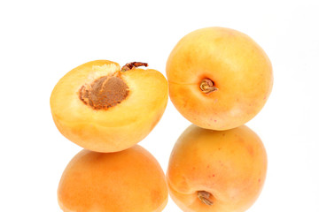 Apricot with halves