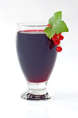 Saft aus Johannisbeeren