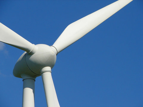 Nahaufnahme eines Windkraftrads