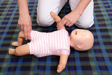 Infant pulse checking demonstration