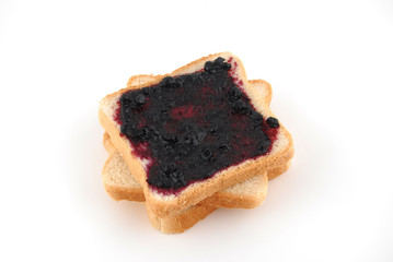 tartines à la  confiture de myrtilles