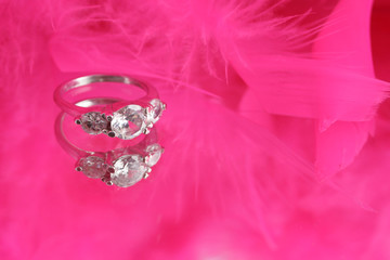 glamorous diamond ring