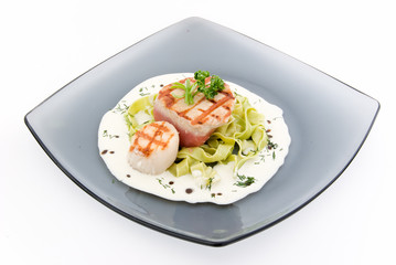 tunny grill  with macaroni and sauce